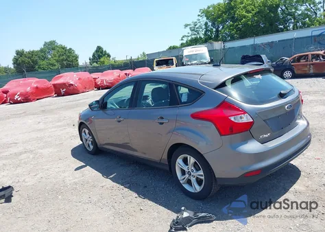 2014 Ford Focus Se z USA, uszkodzony, nr VIN 1FADP3K23EL409554